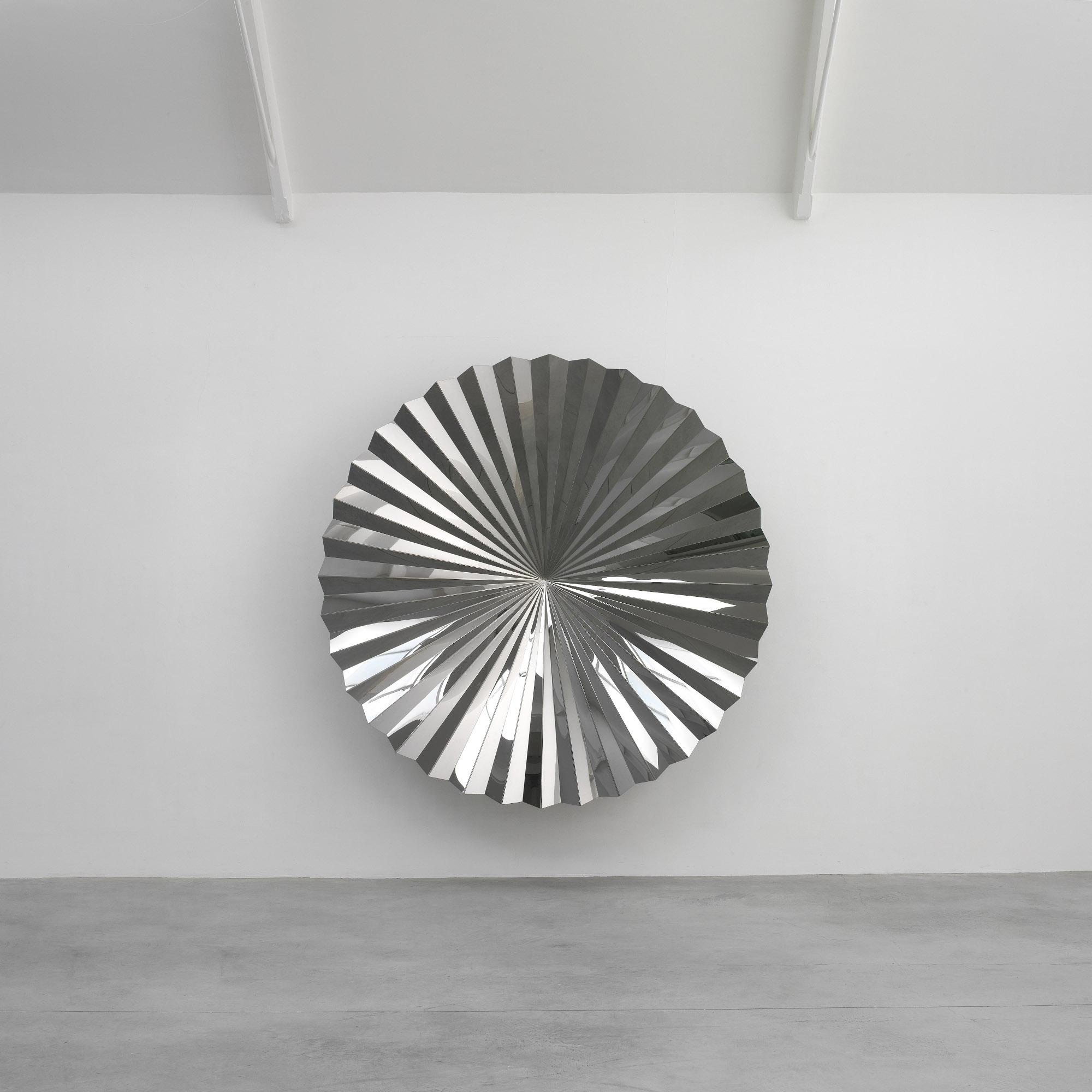 Anish-Kapoor-Untitled-2009-Stainless-steel-Courtesy-the-artist-and-Lisson-Gallery