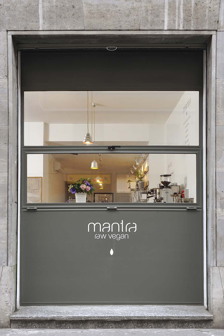 mantra-restaurant-08