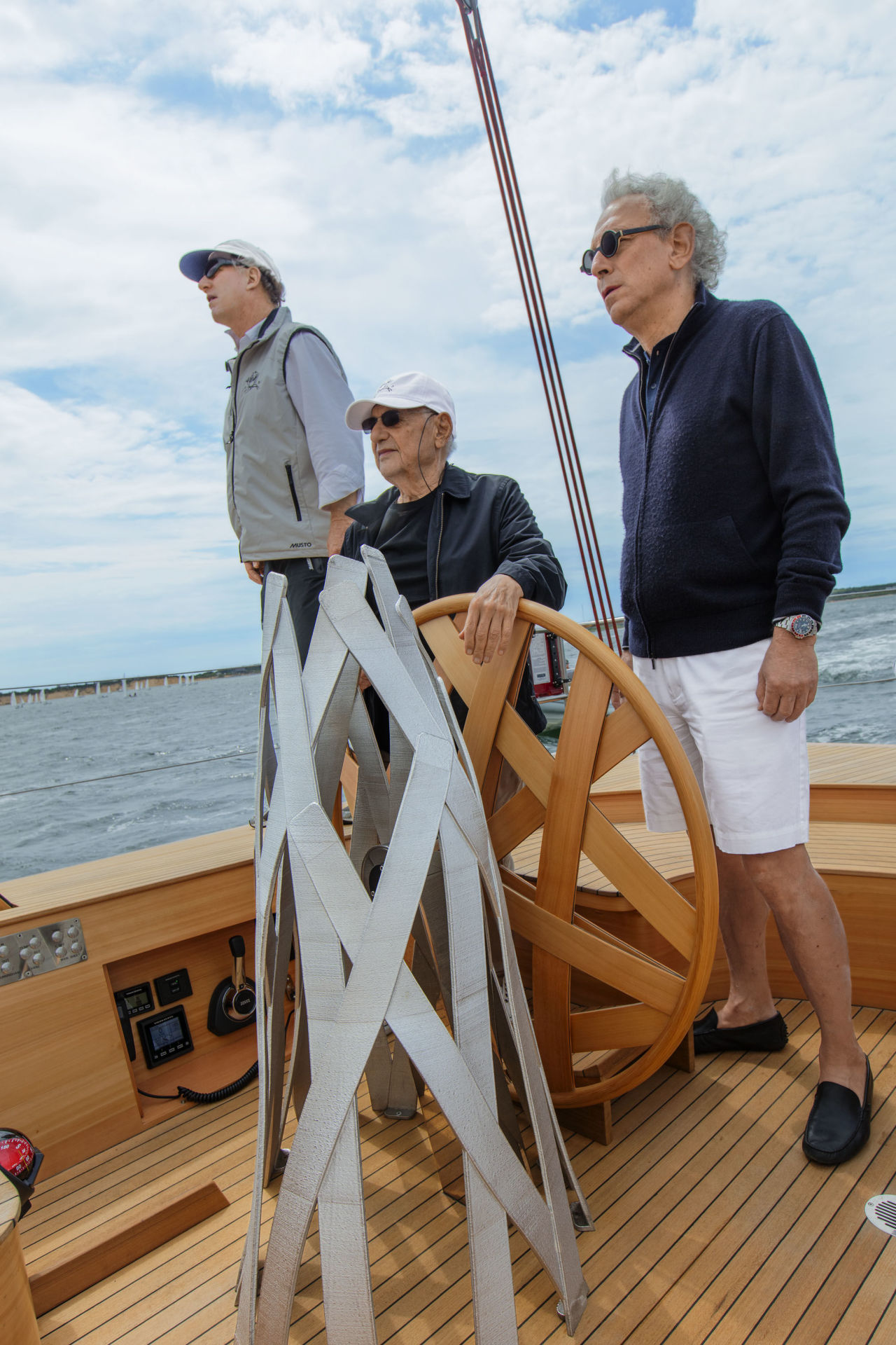 gallery-1444054516-tcx100115gehryboat002