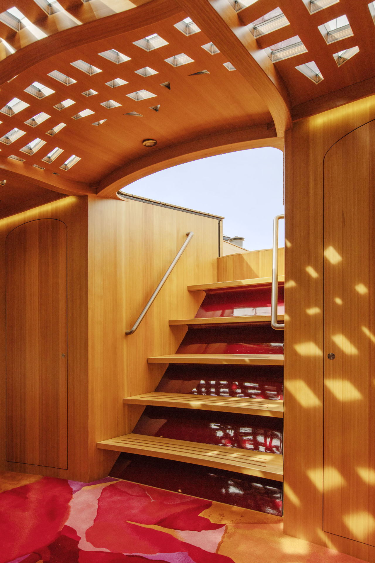 gallery-1444055053-tcx100115gehryboat004