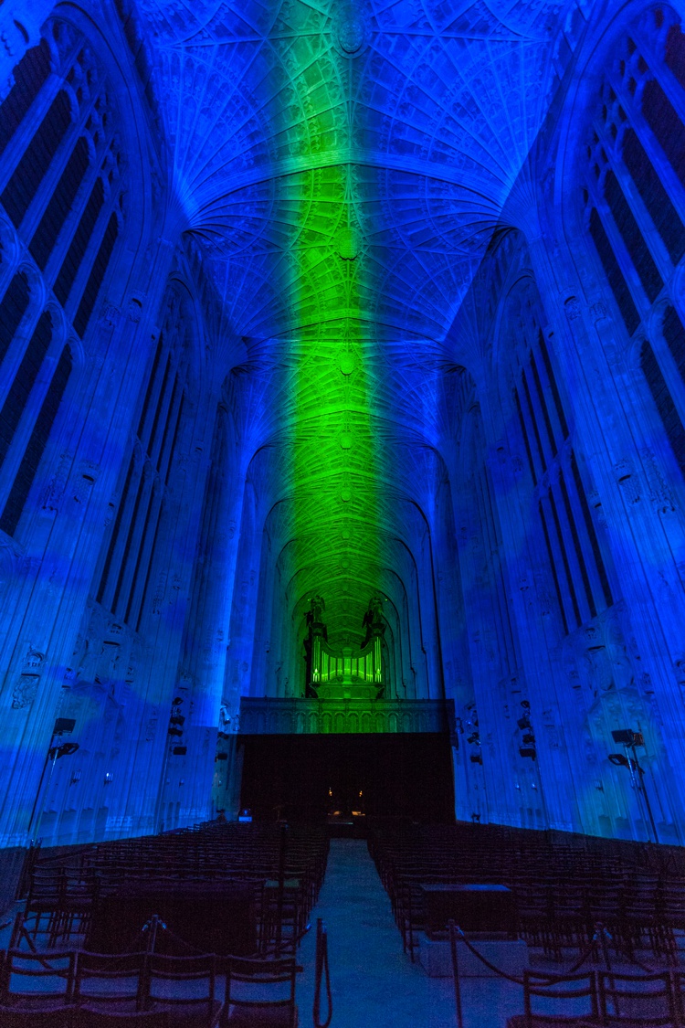 miguel-chevaliers-immersive-projections-at-kings-college-chapel-in-cambridge-maltm_com_09
